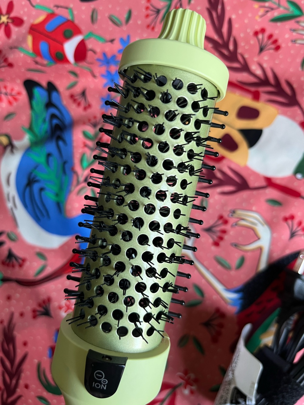 WavyTalk Blowout Boost 1.5 Inch Ionic Thermal Brush in Green - Picture 5 of 9